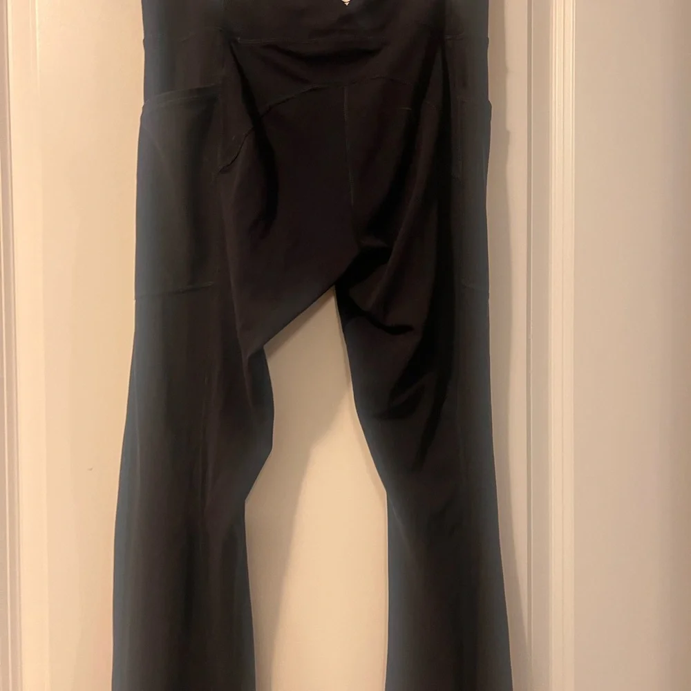 Free People Movement Black Flare Leggings Yoga Pants Size XS/S